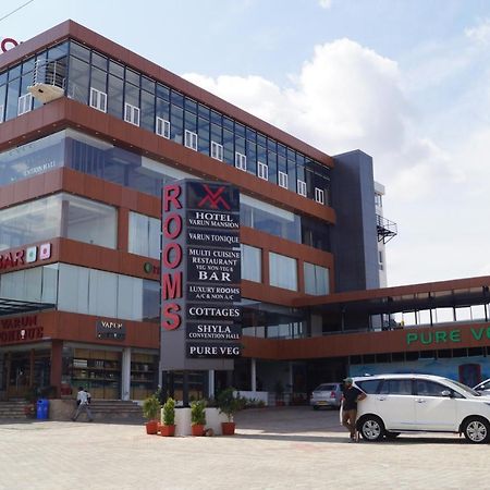 Hotel Varun Mansion Hasszan Kültér fotó